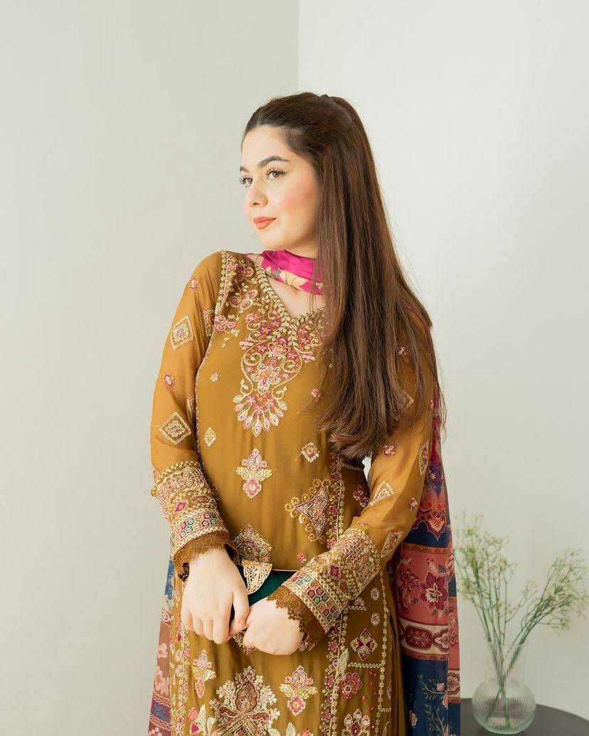 FABRIC : Fox Georgette 

WORK : Embroidery Siqunce