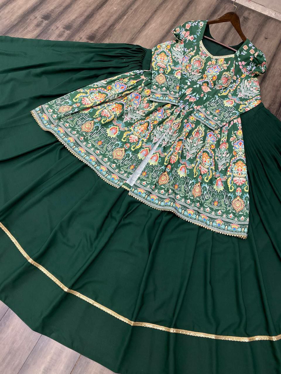 LEHENGA DETAIL FABRIC : Fiyona silk & FLAIR : 4meter & WORK : Lace work SP2