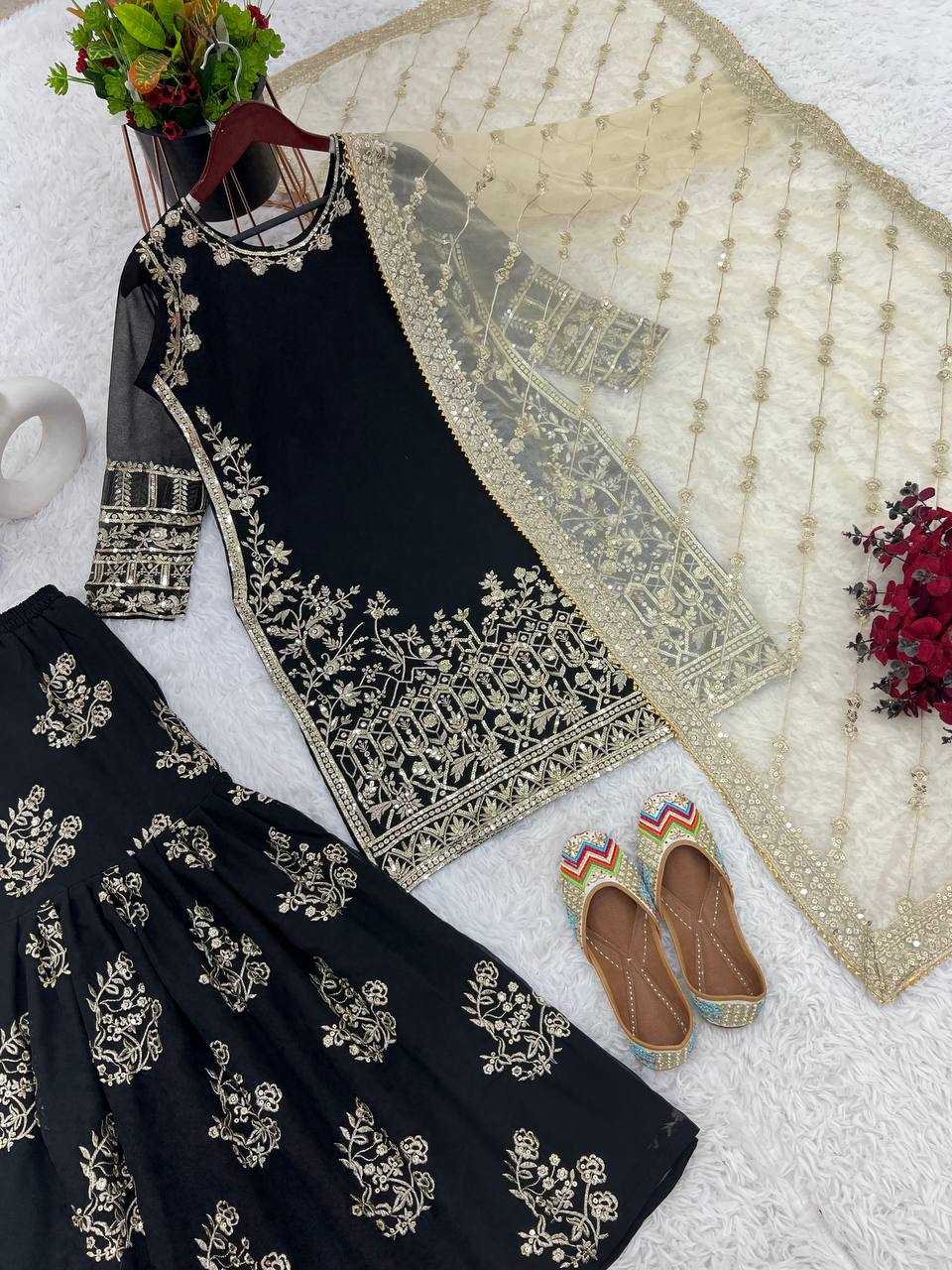 Suits & Dresses Wholesale Sharara Salwar Suits Embroidery Suits Palazzo Suit Manufacturer